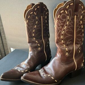 Women’s Ariat  Brown Laced Leather Cowboy Boots  Sz 7 Good Condition